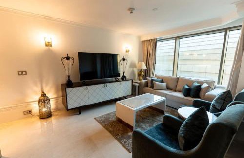 Downtown Cairo Apartment | the best charming condo on the Nile
