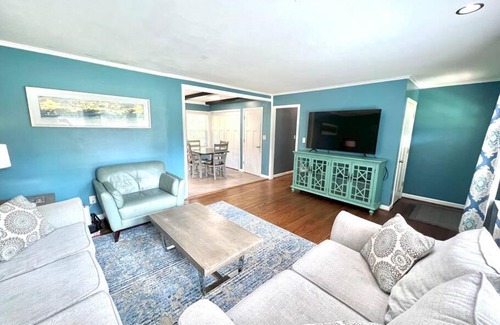 Wilmington House | The Best Family & Friends Hangout & Pet Friendly!
