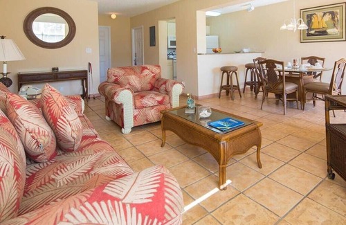 Williams Town Condo | The best kept Bahamas secret! Island Seas Resort one bedroom villa. Reserve now