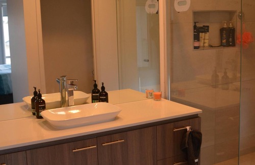 Curlewis House | The best of everything - just over an hour from Melbourne