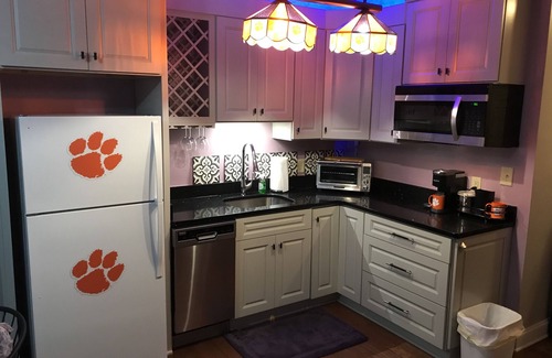 Clemson Apartment | The Best Place in Clemson to Stay on Game Day! Book Now!