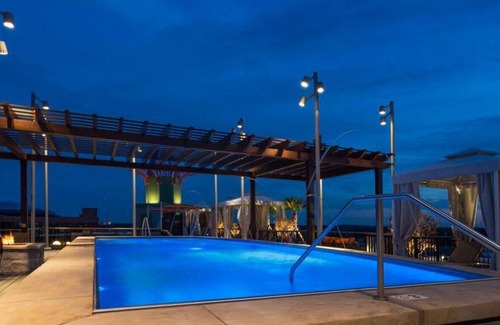 Hitch Village - Fred Wessels Homes House | The Best Suite Living! Perfect for Work or Leisure