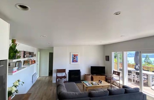 Akaroa House | The BEST view at special winter rates