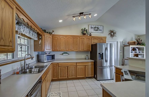 Tallassee House | The BEST views in TN! 200 miles of mountains and valley views East to West!