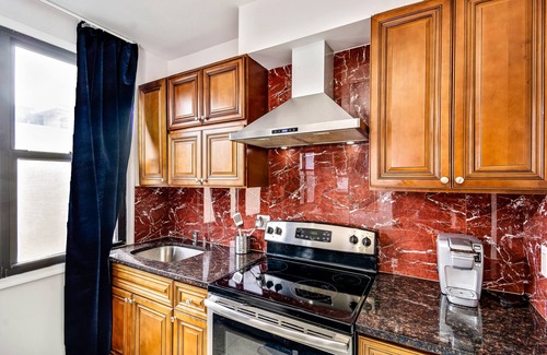 Chinatown Apartment | The better stay 1BD apartment in the heart of the City