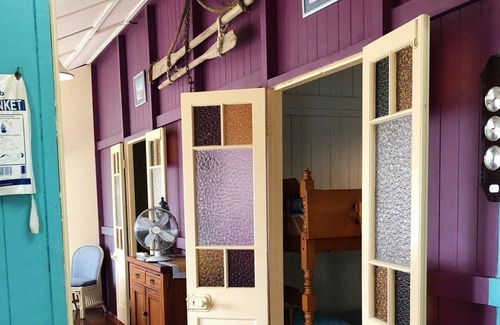 Tin Can Bay House | The Big Anchor in Tin Can Bay