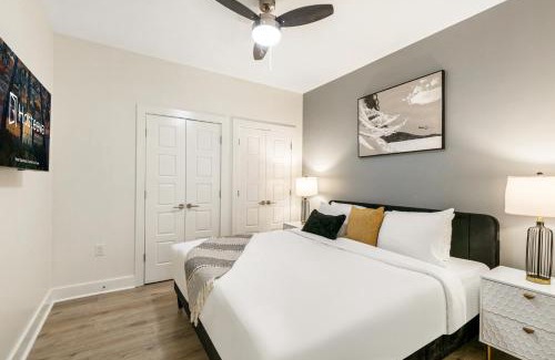 Central Business District Apartment | The Big Easy's Finest: 4-BR Luxury Condo in NOLA