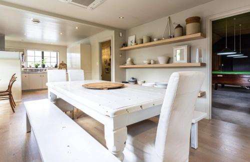 Frankton House | The Billiards Room