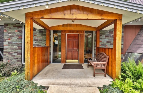 Killington Cabin | The Birch Ridge: Mission Room #4 - Queen Suite in Killington, Vermont