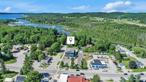Lake Leelanau Apartment | The Birches - Condotel Downtown Lake Leelanau ➠ Unit 3