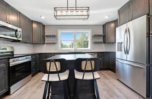 Lake Leelanau Apartment | The Birches - Condotel Downtown Lake Leelanau ➠ Unit 3