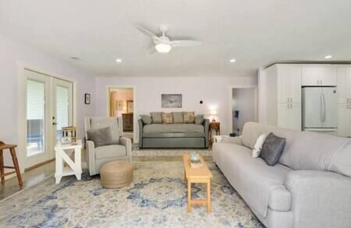 Waveland House | The Bird House - Pet Friendly Vacation Rental Home