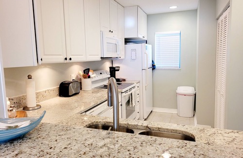 Crescent Beach Condo | The Bird's nest Townhouse is at Summerhouse 203