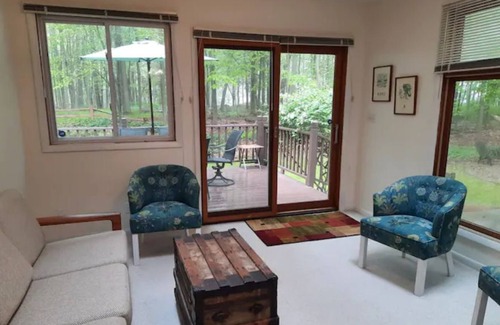 Montague House | The Bird song house. Fun and comfort in the woods.
