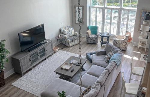 St. James Apartment | The Birds Nest