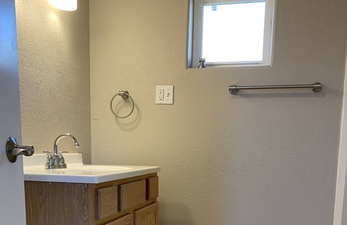 Grantsdale Apartment | The Bitterroot Bunkhouse