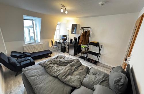 Potschappel House | The Black Room