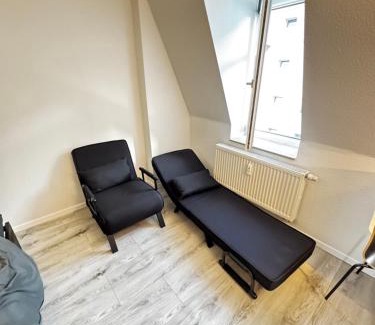Potschappel House | The Black Room
