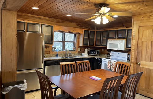 Saluda Cabin | The Blackberry-25 Acres- Best View -See Guestbook