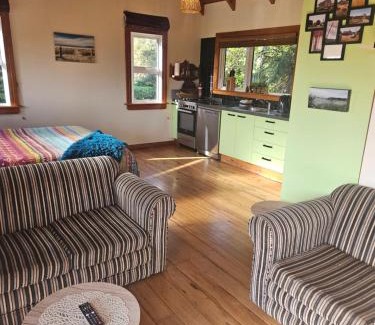 Hokitika Apartment | The Blackhouse Cottage