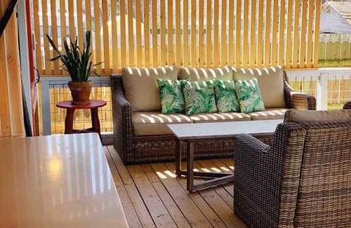 Siloam Springs House | The Blessing House Peaceful Stylish Near Downtown