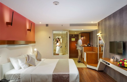Kakkanad Hotel | The Blooms Cochin