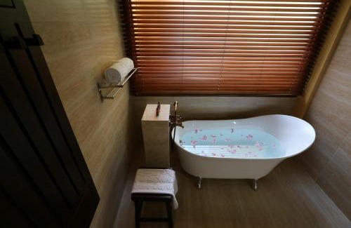 Hai Chau Resort | The Blossom Resort Island Da Nang - Onsen Included