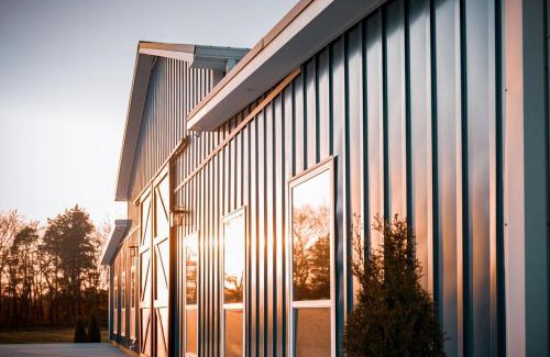 Murfreesboro Apartment | The Blue Barn at the MeadowCreek