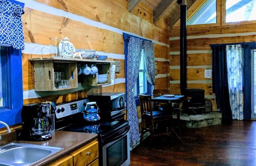 Waynesville Cabin | The Blue Bird Suite at Hawthorn Haven- Upper Level