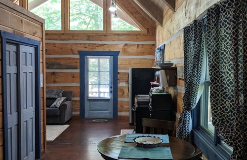Waynesville Cabin | The Blue Bird Suite at Hawthorn Haven- Upper Level