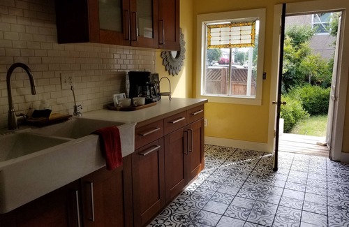 Oakdale House | The Blue Door Cottage - Vintage meets Modern