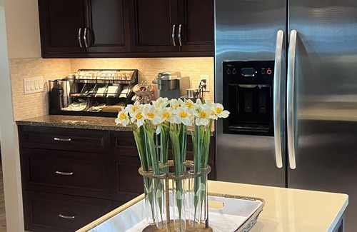 Riverside House | The Blue Heron on Lake Michigan, private beach, hot tub and fireplace