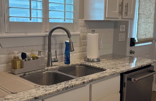 Lake Charles House | “The Blue Lagoon” a 3-bedroom townhome in charming Lake Charles with AC, WiFi