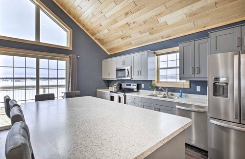 Hayward House | The Blue Musky - SxS/ATV/Snowmobile Trails, Golfers, Hunters Welcomed