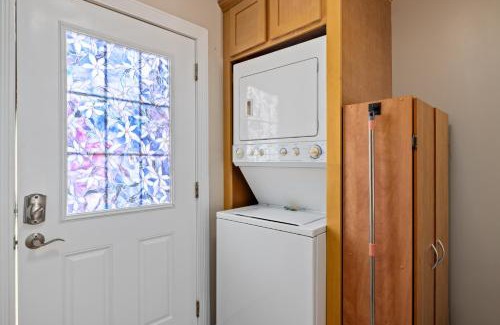 San Jacinto Apartment | The Blue Palms Escape by 3rd Coast Getaways