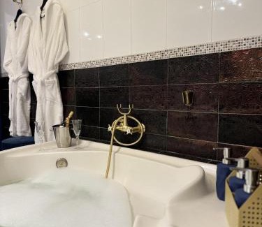 Las Lagunas House | The Blue Suite