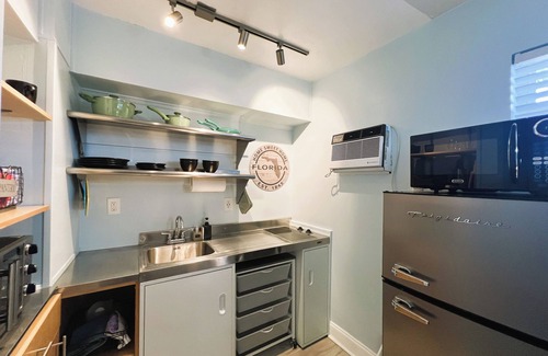 Lake Worth Apartment | The Blue Tortuga 3 - 1 BR apartment