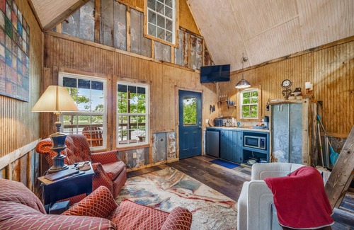 Mentone Cabin | The Blue Treehouse at Little River Treehouses