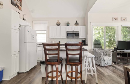 Cherry Valley House | The Bluebird - 34 Meadow View