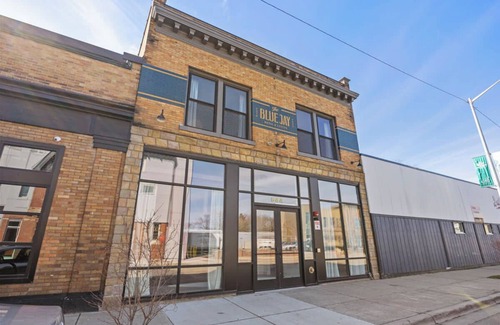 Grand Rapids Apartment | The BlueJay Vintage Suite (No Window)
