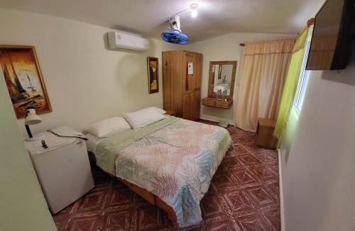 Caribbean Islands Hotel | The Boat House