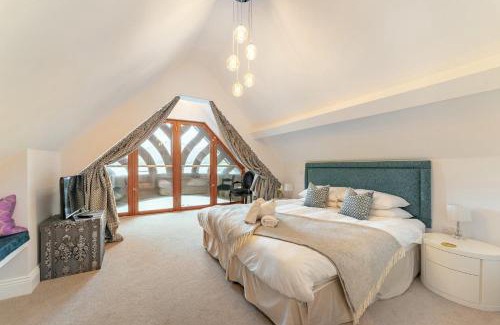 Ambleside House | The Boat House