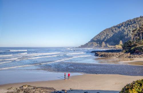 Yachats House | The Boat House