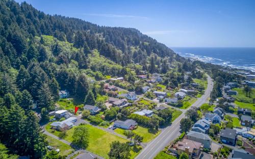 Yachats House | The Boat House