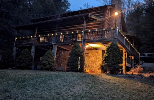 Lansing Cabin | The Boatright Retreated nestled on the river.