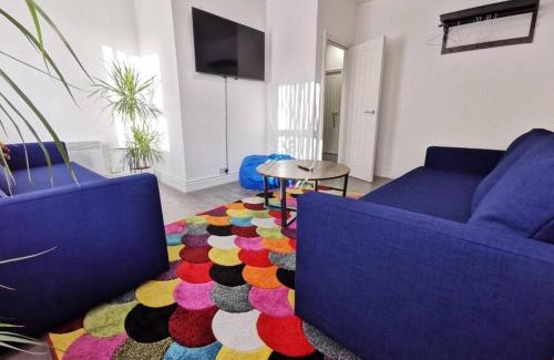 Liverpool Apartment | The Bob Marley 'One Love' Apartment, Relaxed Vibes
