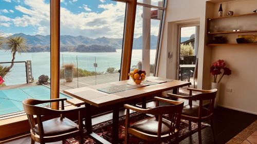 Christchurch District House | The Bolthole - Charteris Bay Holiday Home