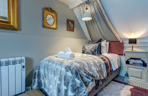 Nuneham Courtenay House | The Bolthole
