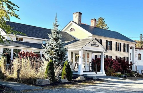 Warrensburg House | The Bond Inn Room #3