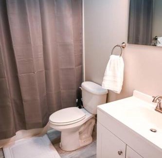 Biloxi Apartment | The Borden Room